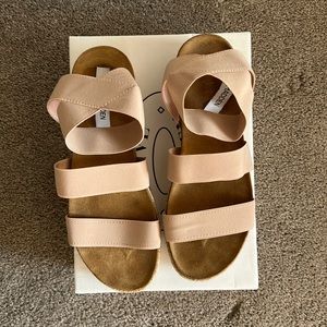Steve Madden blush Kimmie sandals